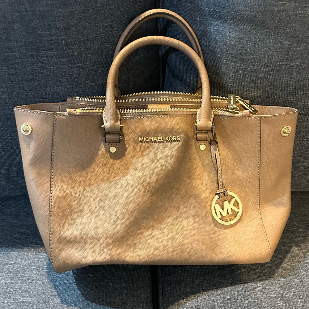 Michael Kors purse